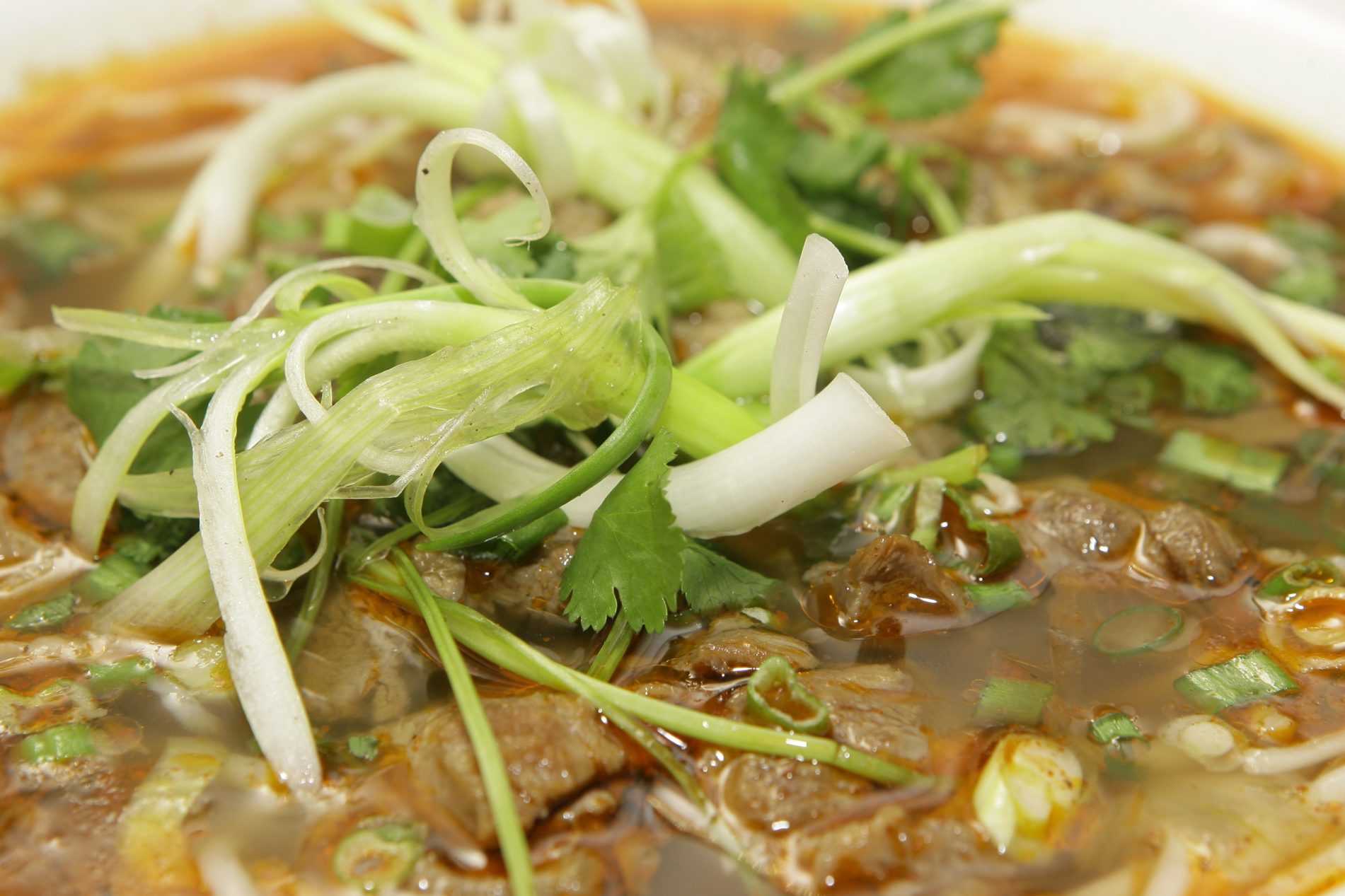 Read more about the article Hot & Spicy Beef & Noodle Soup